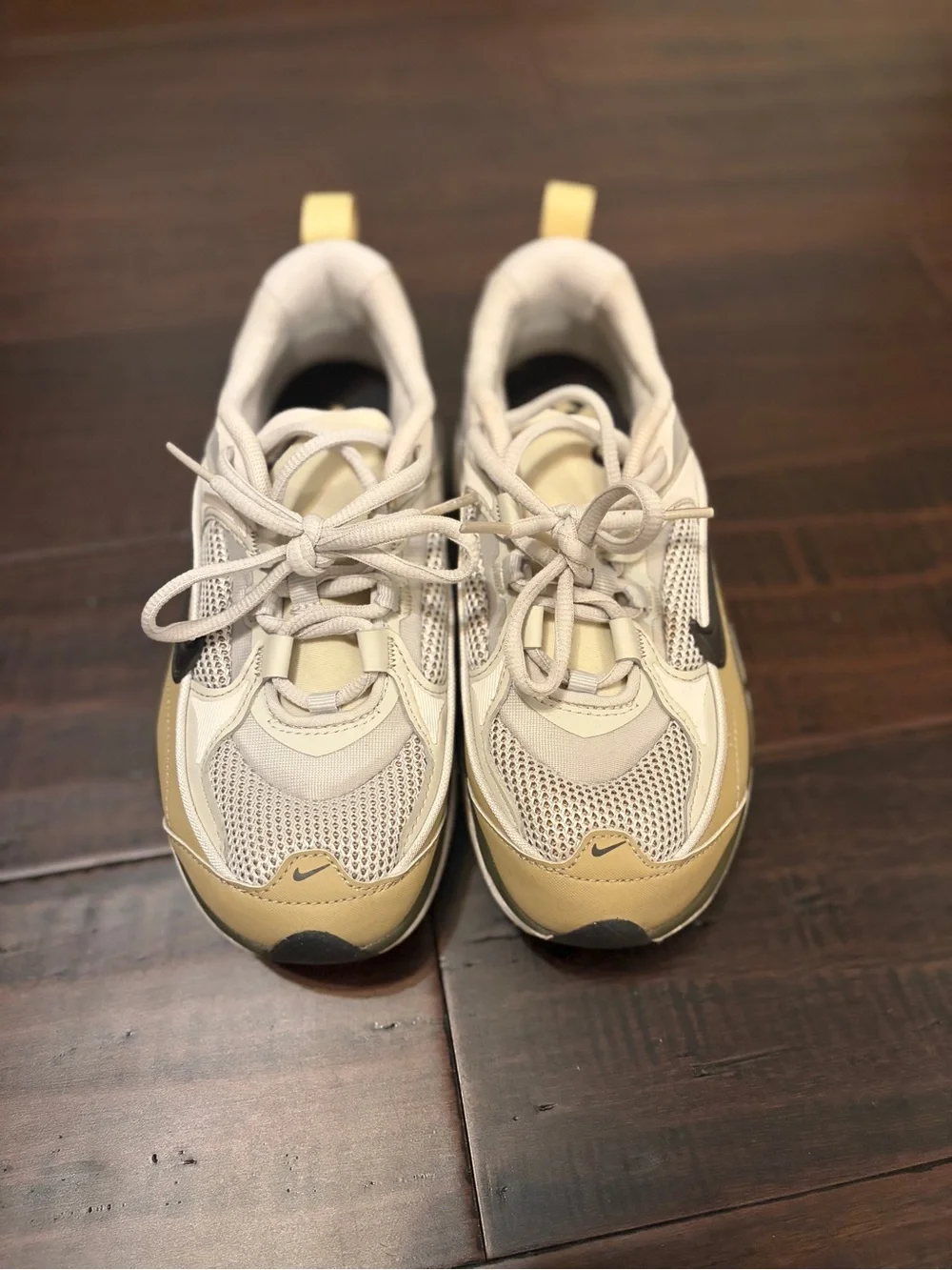 Nike Air Max Bliss White and Olive Green Sneakers sporty athletic athlete shoes